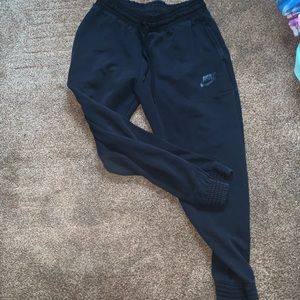 Nike Black medium joggers. Good condition